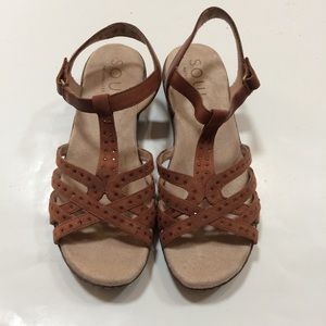 Soul Naturalizer Brielle Leather T-Strap Sandals